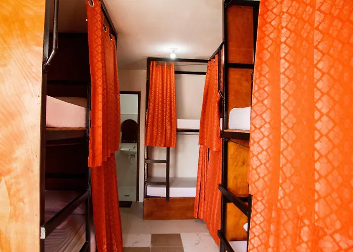 Moana Beach House Moalboal